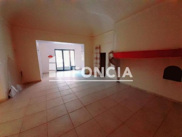 Local commercial 6 pièces T6 F6 295 m² à Montelimar 26200 à vendre