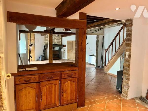 A VENDRE à Champmorlin, commune de SAINTE MAGNANCE (89420), à quelques kilomètres d'AVALLON :
...