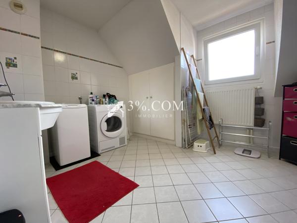 3%.COM - à INGWILLER appartement COUP DE COEUR de 4 pièces, 127 m²/192 m² situé au 3ème et dernier étage. Ingwiller (67340)