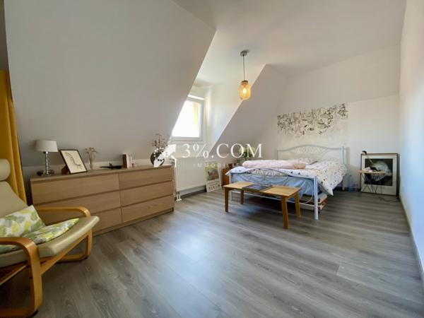 3%.COM - à INGWILLER appartement COUP DE COEUR de 4 pièces, 127 m²/192 m² situé au 3ème et dernier étage. Ingwiller (67340)
