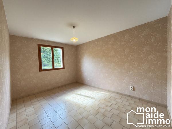 Plain-pied avec grand garage et terrain constructible