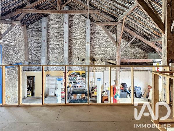 Parking à vendre 177 m² Fontenay-le-Comte