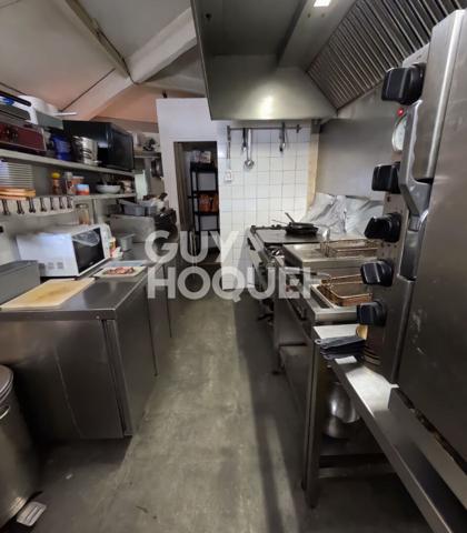 RESTAURANT FRONT DE MER TERRRASE SUR LA PLAGE UNIQUE