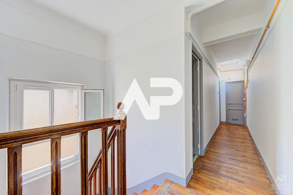 Appartement Rueil Malmaison 2 pièce(s) 34.01 m2 230 000 € **  - Référence  19992