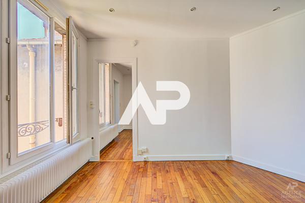 Appartement Rueil Malmaison 2 pièce(s) 34.01 m2 230 000 € **  - Référence  19992