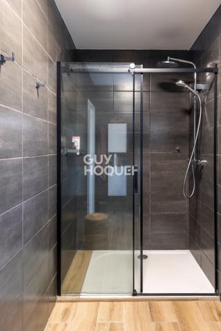 Belle villa récente avec 4 chambres et double garage à Tignieu