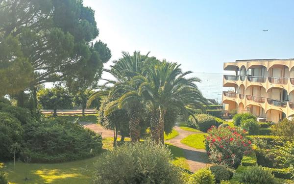 Appartement à vendre    3 pièces • 74 m2 Villeneuve-Loubet