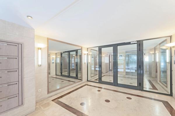 Appartement à vendre 2 pièces PARIS 15EME ARRONDISSEMENT (75)