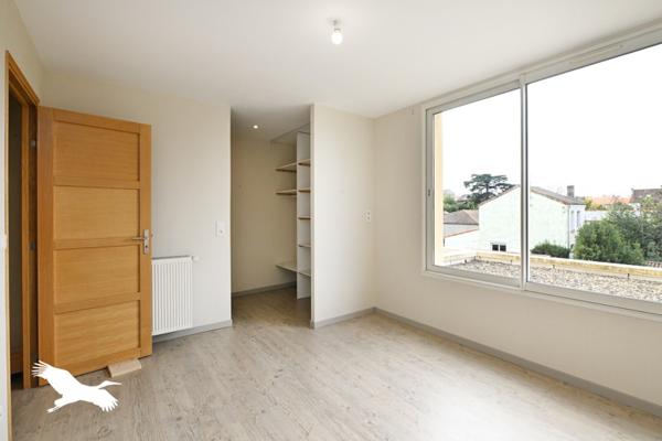 Maison à vendre 385 688 € Angoulême 6 p 175 m² DPE C