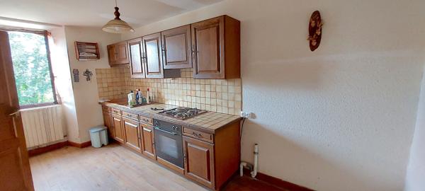 MAISON DE VILLAGE AU COEUR D'UN VILLAGE PAISIBLE