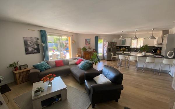 Maison à louer    5 pièces •  Ollioules