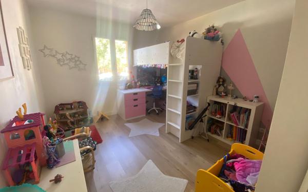 Maison à louer    5 pièces •  Ollioules