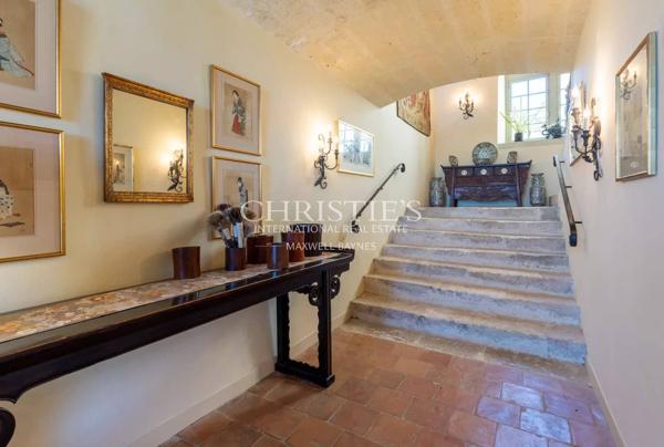 Château historique entièrement restauré – XIIIe/XIVe et  XVIIe siècle.