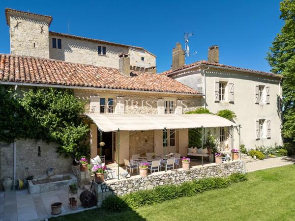 Château historique entièrement restauré – XIIIe/XIVe et  XVIIe siècle.