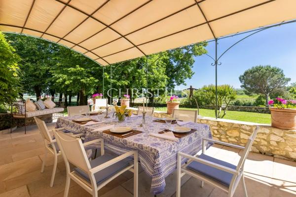 Château historique entièrement restauré – XIIIe/XIVe et  XVIIe siècle.