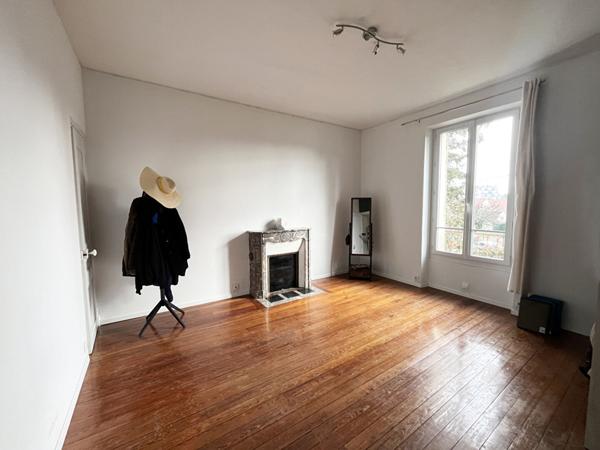 Maison bourgeoise avec 6 chambres !