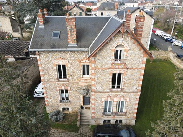 Maison bourgeoise avec 6 chambres !