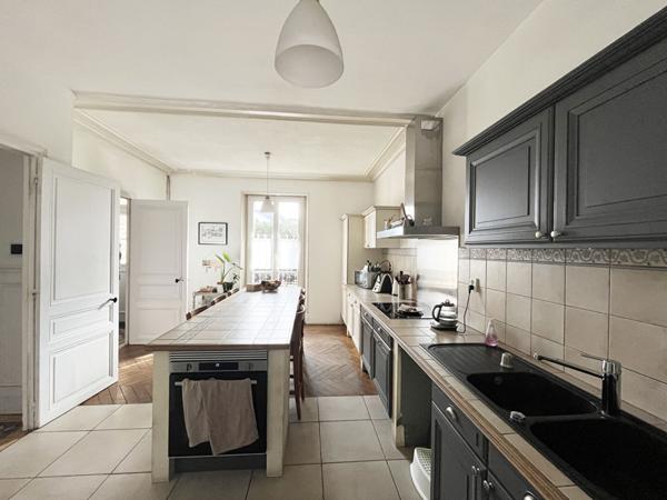 Maison bourgeoise avec 6 chambres !