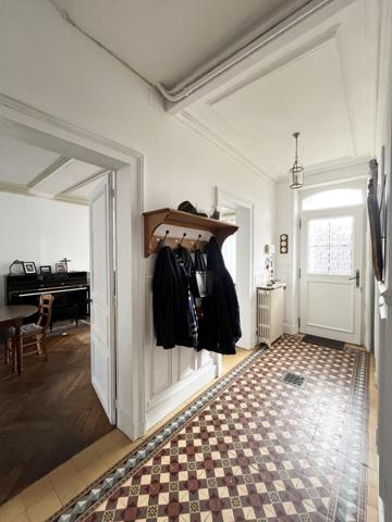 Maison bourgeoise avec 6 chambres !