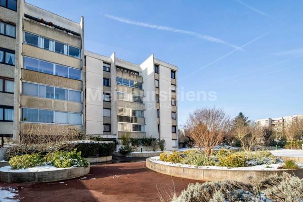 Appartement 4 pièces avec loggia, cave et parking sécurisé