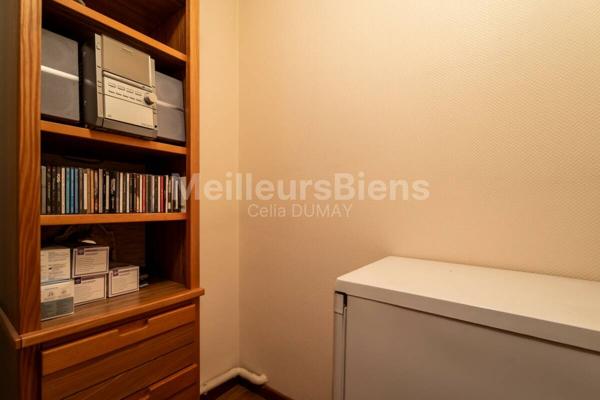 Appartement 4 pièces avec loggia, cave et parking sécurisé