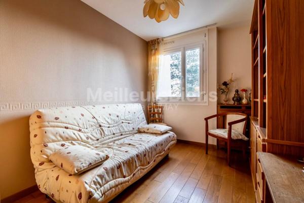 Appartement 4 pièces avec loggia, cave et parking sécurisé