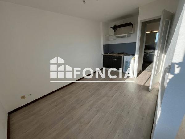 Location Studio 29.93 m² - 4 rue des Roches Besancon 25000