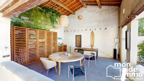 Maison de charme de 215 m² avec piscine,  proche de bordeaux
