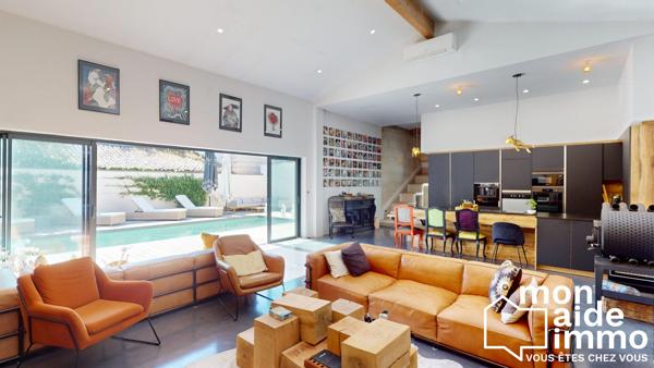 Maison de charme de 215 m² avec piscine,  proche de bordeaux