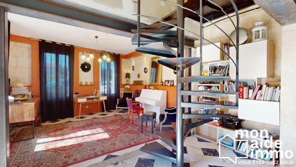 Maison de charme de 215 m² avec piscine,  proche de bordeaux