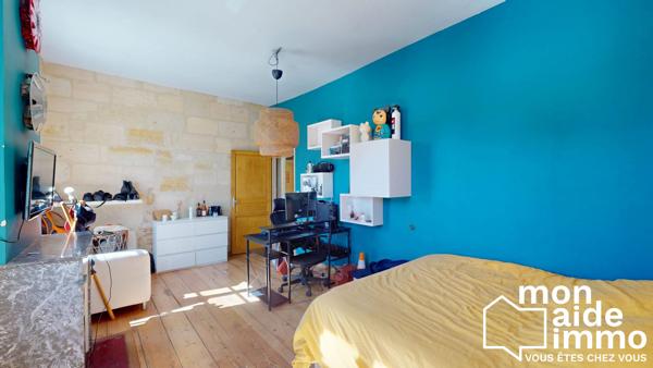 Maison de charme de 215 m² avec piscine,  proche de bordeaux