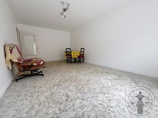 Vente                                                      Appartement
                        
                     3 pièces                      73 m2                     à Dourdan