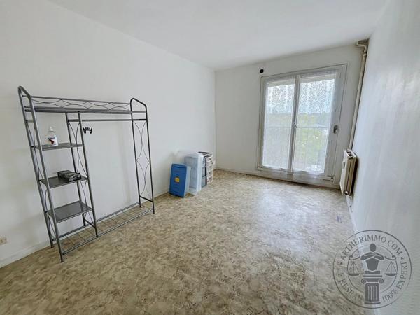 Vente                                                      Appartement
                        
                     3 pièces                      73 m2                     à Dourdan