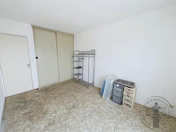 Vente                                                      Appartement
                        
                     3 pièces                      73 m2                     à Dourdan