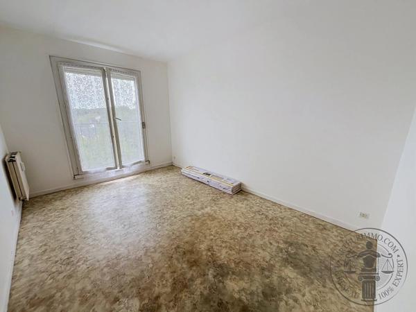 Vente                                                      Appartement
                        
                     3 pièces                      73 m2                     à Dourdan