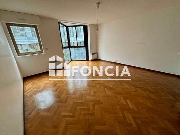 Location Appartement 2 pièces 43.3 m² - 42 RUE HORACE VERNET Issy Les Moulineaux 92130
