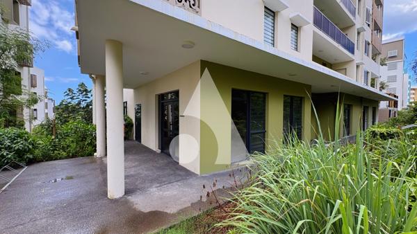 Local commercial 1 pièce 87.75 m2