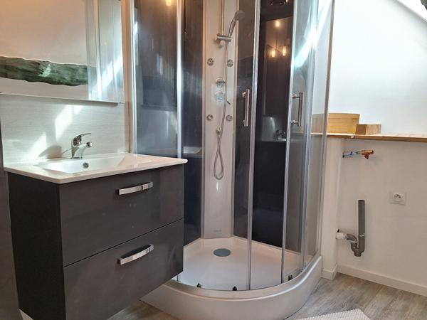 À LOUER - Appartement 2 Pièces en Duplex MEUBLÉ