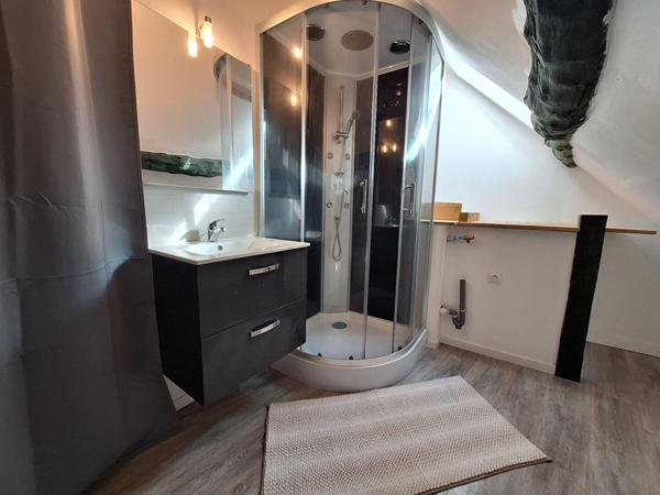 À LOUER - Appartement 2 Pièces en Duplex MEUBLÉ