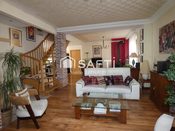 Belle Maison de Ville avec Grand Espace de Vie