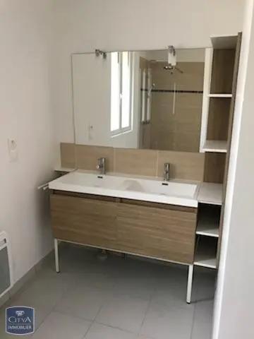 Maison à louer 3 pièces 64.01m² Douadic (36300)
