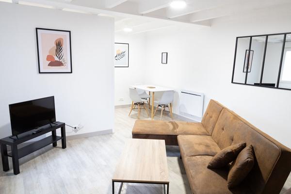 Appartement Villeneuve-Tolosane, T2 bis de 42.00 m2 rénové dans une petite copropriété sans charges