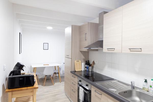 Appartement Villeneuve-Tolosane, T2 bis de 42.00 m2 rénové dans une petite copropriété sans charges