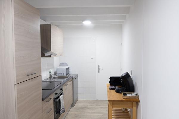 Appartement Villeneuve-Tolosane, T2 bis de 42.00 m2 rénové dans une petite copropriété sans charges