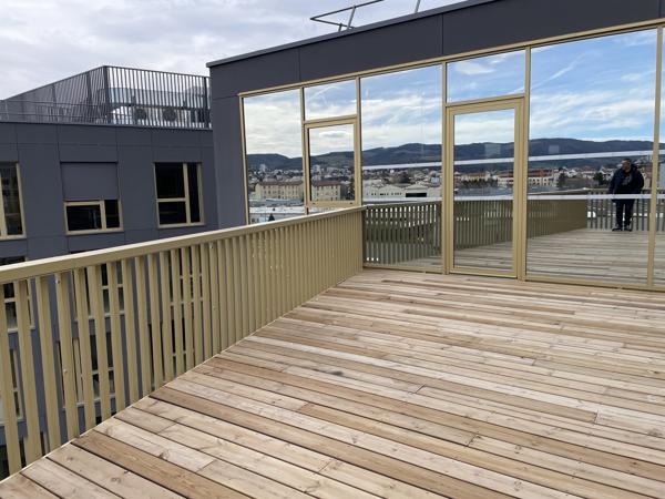 À LOUER - Bureaux au 5ème étage en plein coeur du Technopole à Saint-Étienne