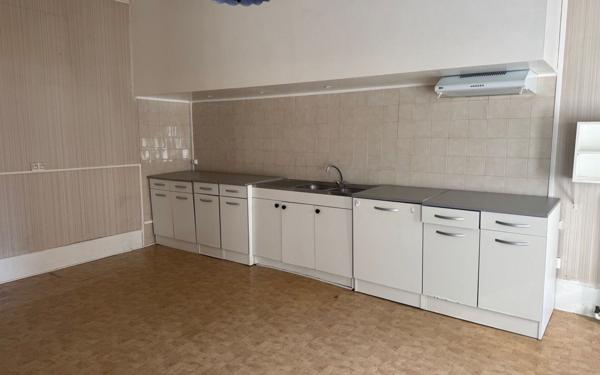 Appartement à louer    5 pièces • 128 m2 Mazamet