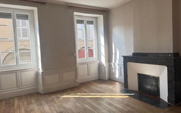 Appartement à louer    5 pièces • 128 m2 Mazamet