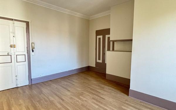 Appartement à louer    5 pièces • 128 m2 Mazamet