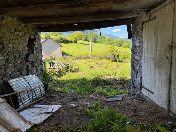 Maison avec dépendance attenante a rénover entiérement 09800 Villeneuve Villeneuve
