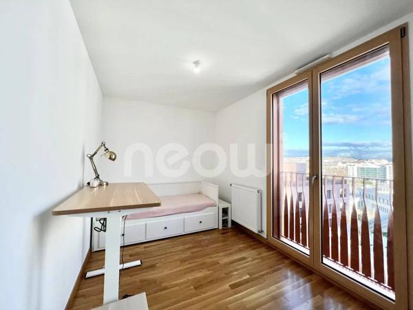 DUPLEX DERNIER ÉTAGE DE 107 M2 + 130 M2 DE TERRASSE AVEC PISCINE